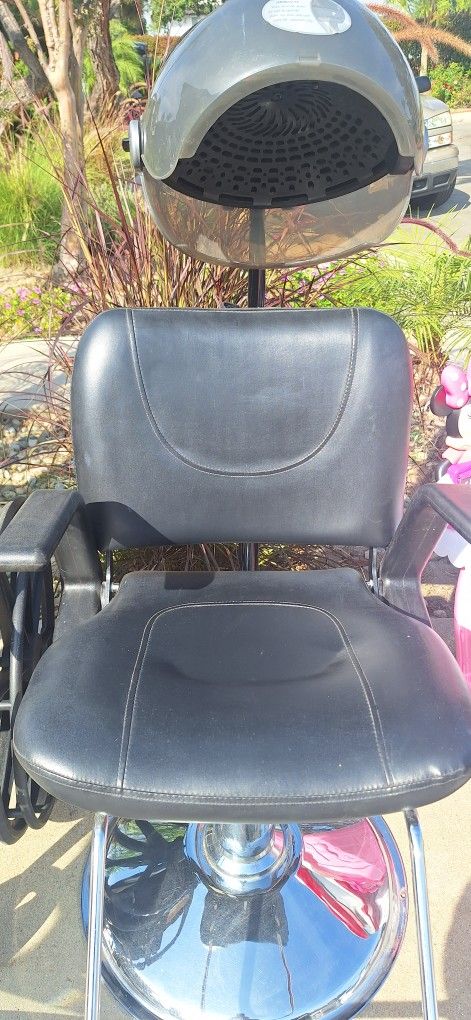 Salon/barber Chair With Portable Hairdryer
