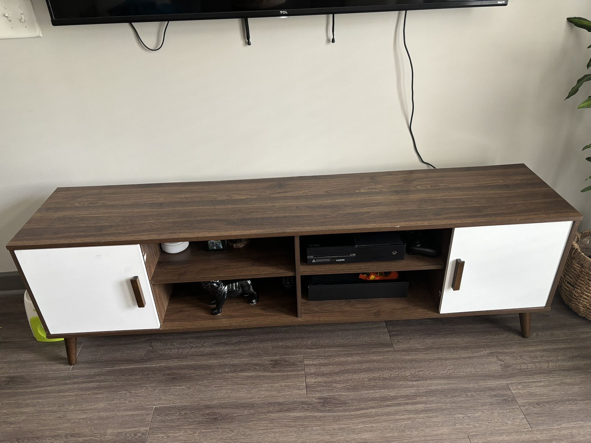 TV Stand Up To 71”