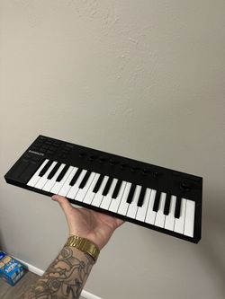 Native Instruments Komplete Kontrol M32