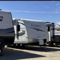Travel Trailer/ Car Storage