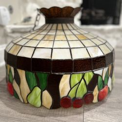 Tiffany style vintage 22’ lamp 