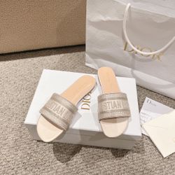 All-match slippers in summer