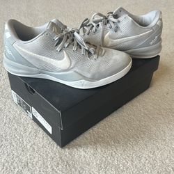 Kobe 8 Protro used size 8.5 wolf grey