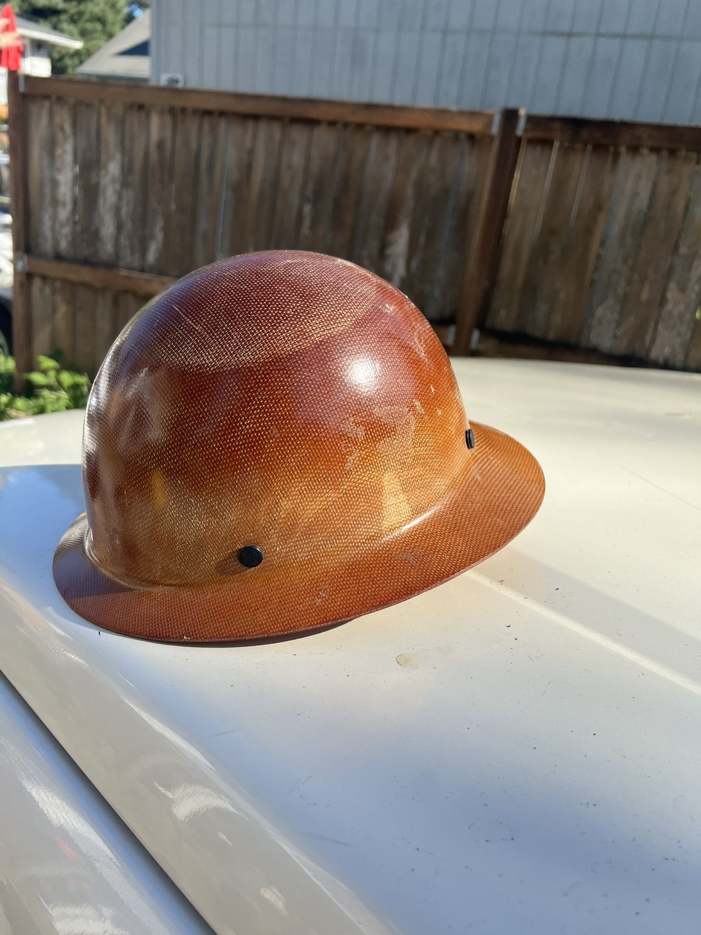 I am selling a fiberglass construction helmet. I used it for a short time.