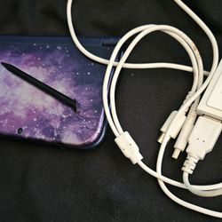 New Nintendo 3DS Galaxy design with charger and stylus - cash only