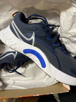 Nike renew running shoes size 10