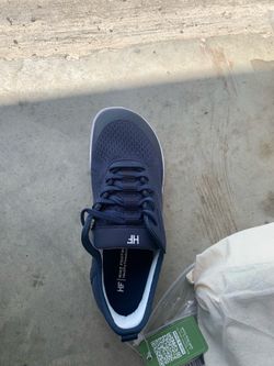 Hike women’s shoe sizes 6 & 6.5