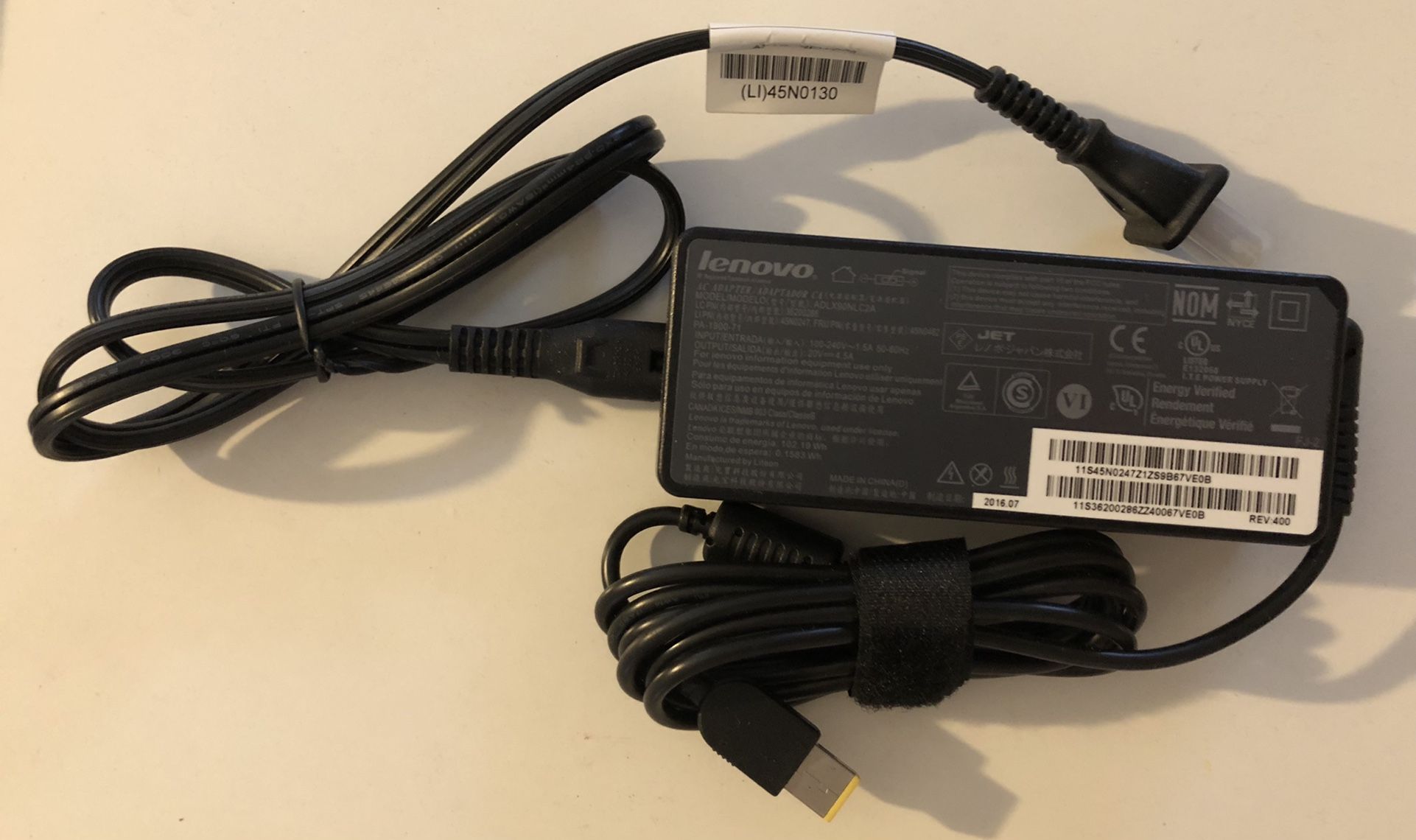 Lenovo AC Adapter, Model ADLX90NLC2A