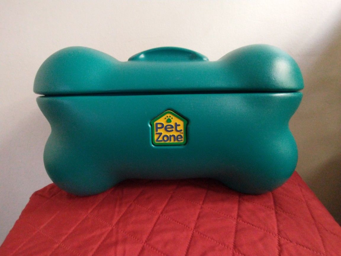 Dog Toy/Treat Box