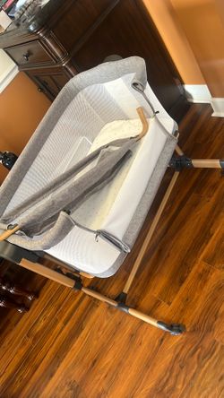 Ezebaby 3-in-1 Baby Bassinet,