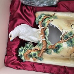 Rare New Franz White Falcon Vase FZ03457 No. 075/688 COA Original Box