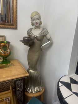 Vintage Art Deco Lady Server Statue / Hollywood Regency Decor / Butler Ashtray Stand