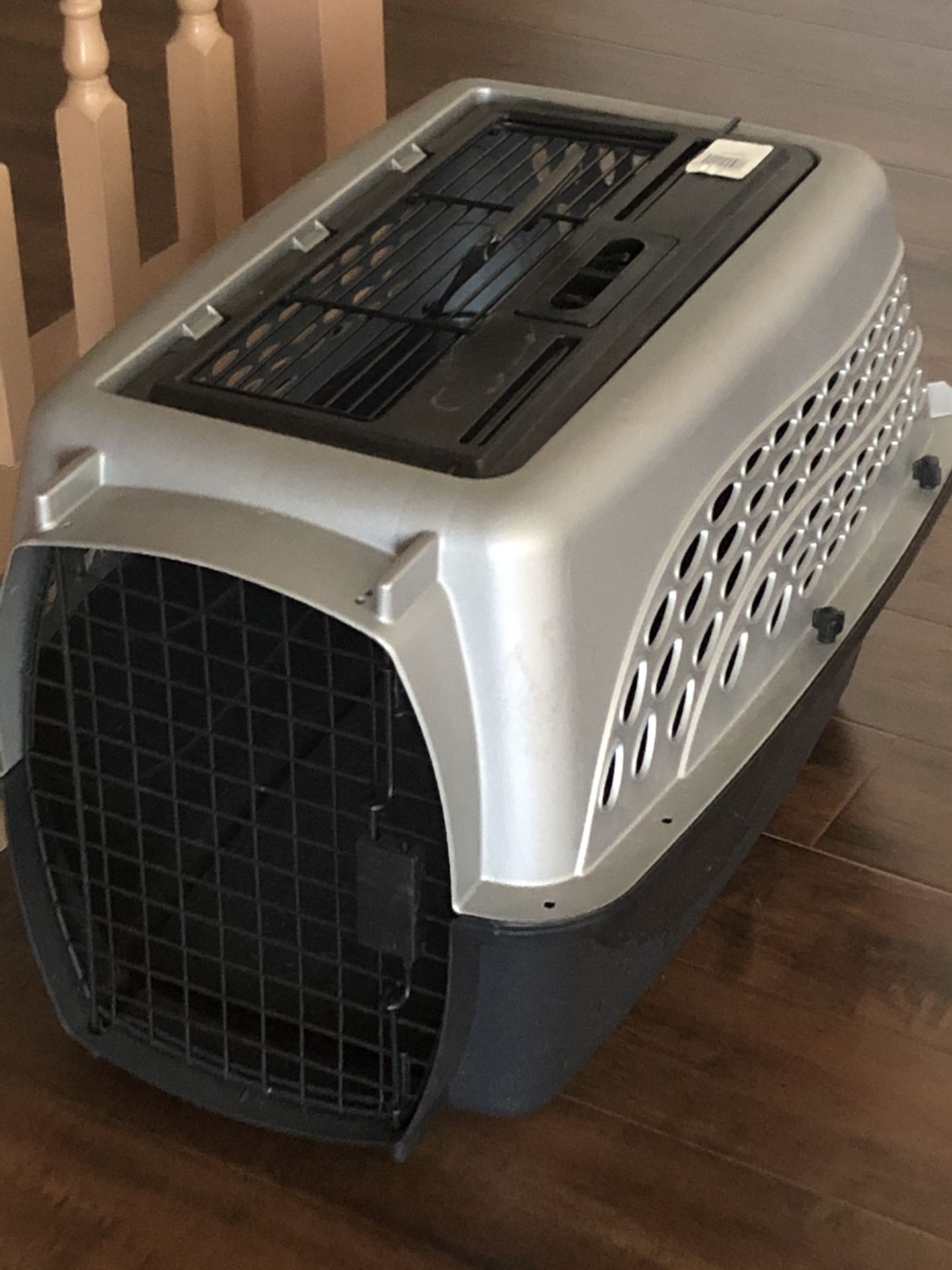 Kennel/carrier for small dog