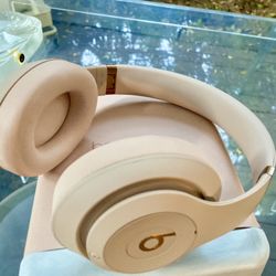 Beats By Dre Beats Studio Pro x Kim Collection Moon Color 