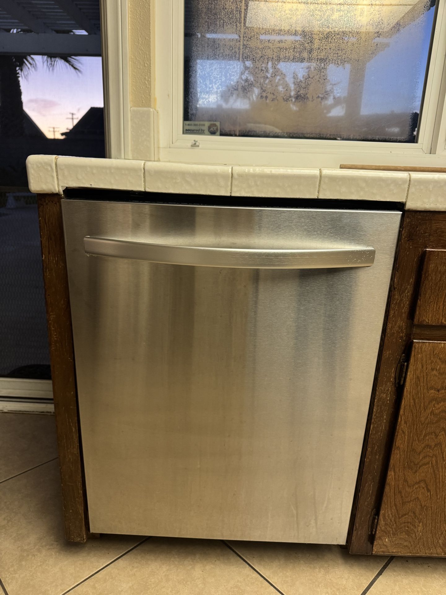 Kenmore 24” Built-In-Dishwasher