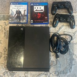 PS4 Console and 2 games