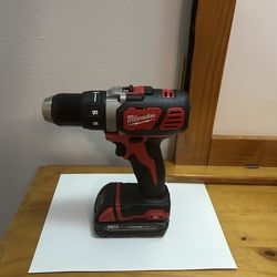 Milwaukee M18 1/2 in. Drill Driver 2606-20 with battery