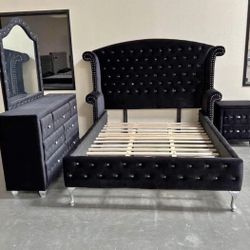 UPHOLSTERED BLACK BED - queen 🛌 👸 
