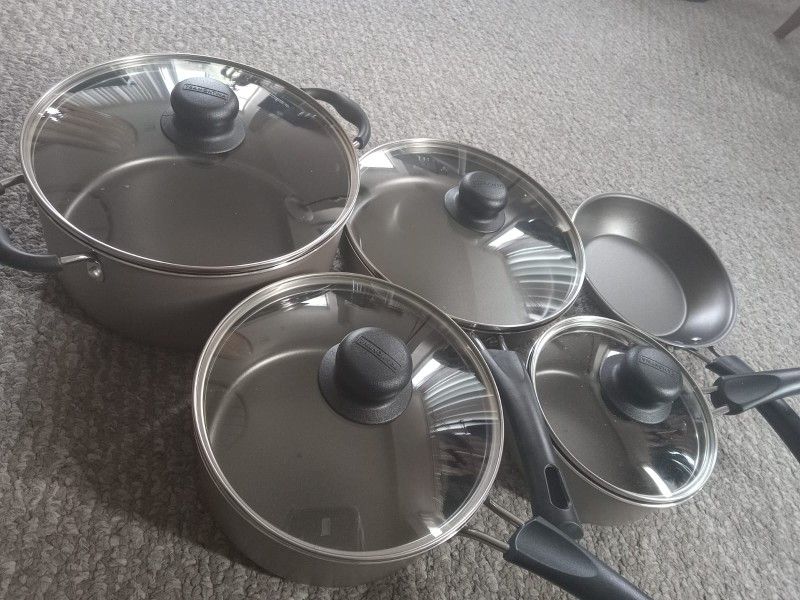 New Nonstick Cookware Set 