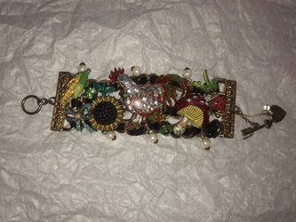 Betsey Johnson vintage farmhouse bracelet