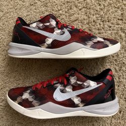 Size 9 (Pre Owned, Great Condition, No Separation) - Nike Kobe 8 Milk Snake