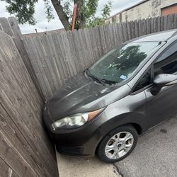 2015 Ford Fiesta For Parts! 
