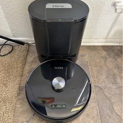 iHome AUTOVAC Nova iHRV6 Robot Vacuum with Self-Emptying Base