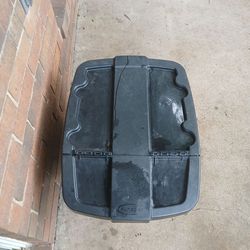 18 Gallon Suncoast Black Dog Or Cat Dry Food Hopper