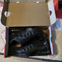 Black Nike Air Max 95 