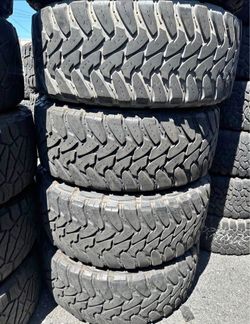 35x12.50/17 Toyo MT Selling a set of 4 tires in excellent condition 🫡