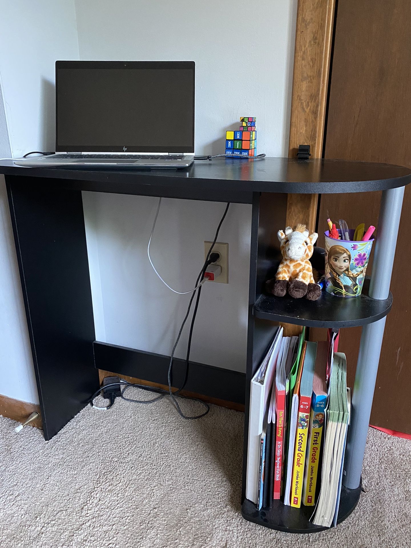 Mainstays Computer Desk with Builtin Shelves for Sale in Farmington