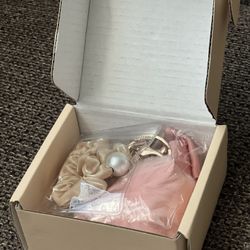 Brand New “You Wizv” Perfume Key Chain Box!