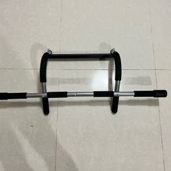 Pull-Up Bar