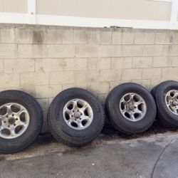 LT 285|75R16 Thunderer Ranger AT R404 126/123S E with 16 inch Rims