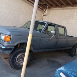 Ford.truck . Crew .4.dor.4×4.