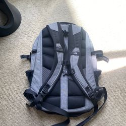 Basically New Northface Flex vent Backpack 