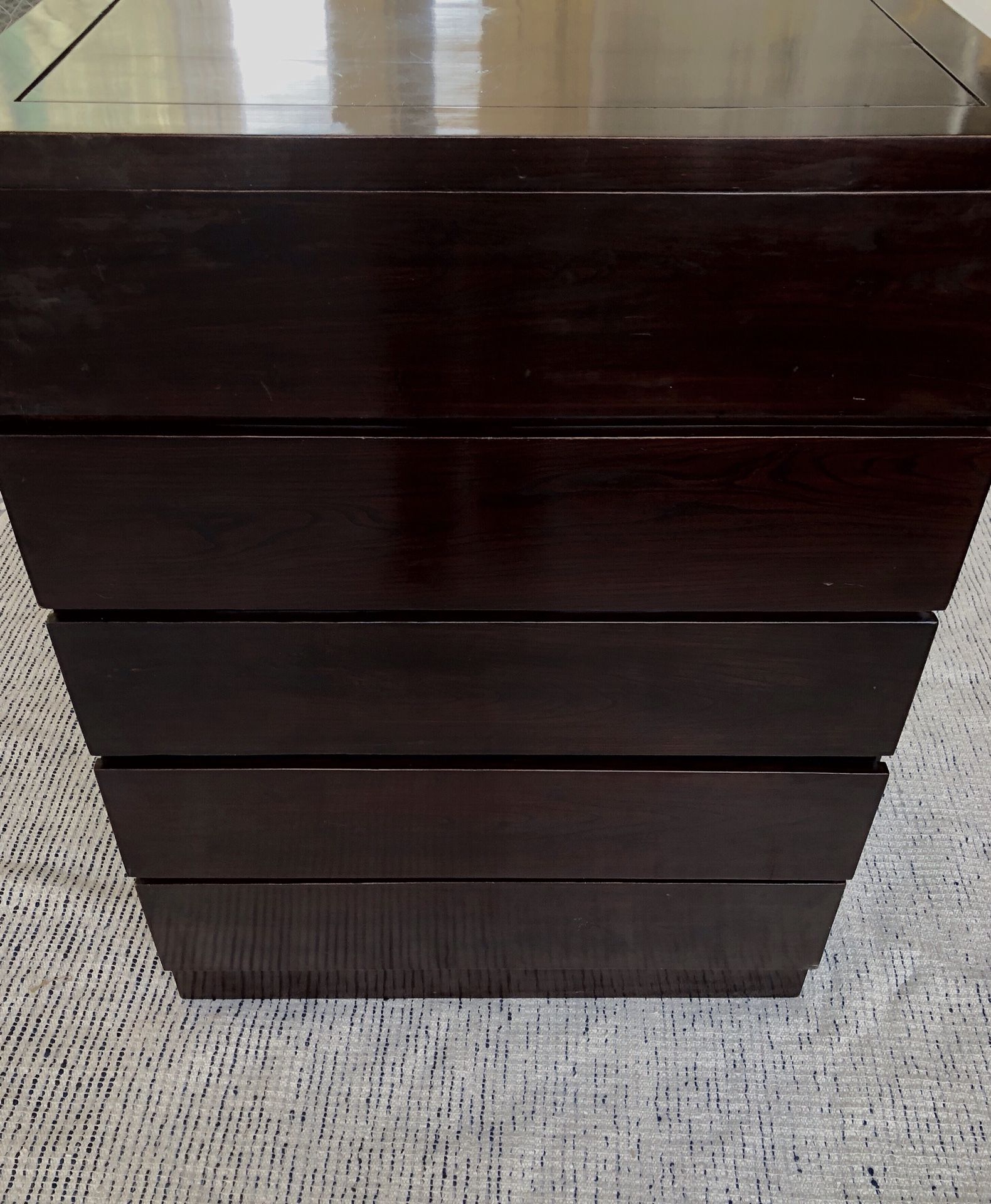 LUXURY AUTHENTIC 5 DRAWER MAROON HEAVY DRESSER!!!!🖤❤️🖤❤️👔👗