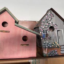 Two beautiful Decorative Birdhouses. Just $15/ both👍.