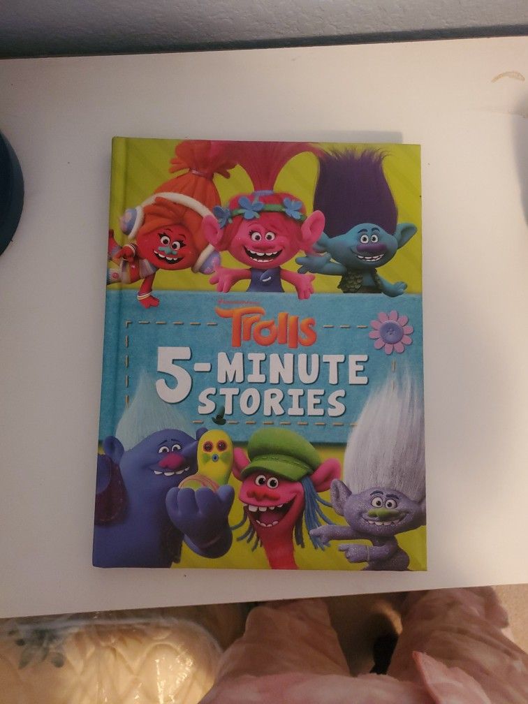 5 Minute Story Trolls Book