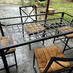 Dining room table