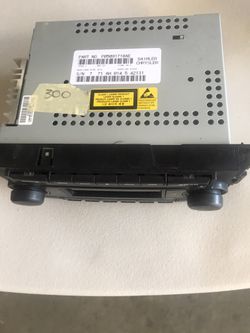 2005 Chrysler 300 original stereo