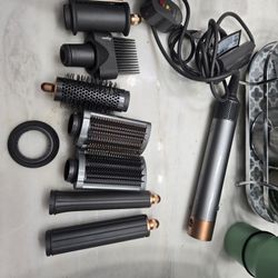 Dyson Air Wrap.  Great Condition 