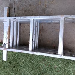 16ft FoldAble ,Extension Ladder,Holds Up To 225pounds