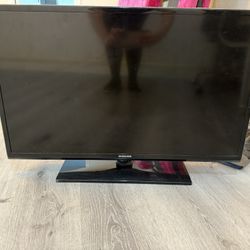 TV 30-34 (NEED GONE! OPEN TO OFFERS!!! within reason)