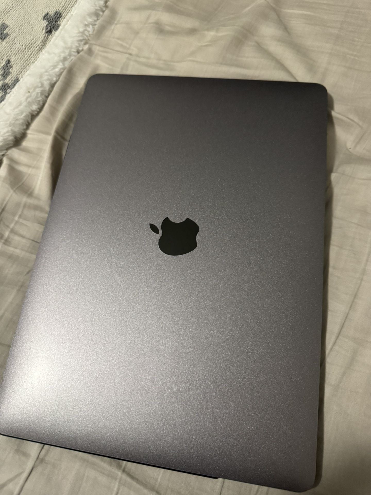 macbook pro 13”