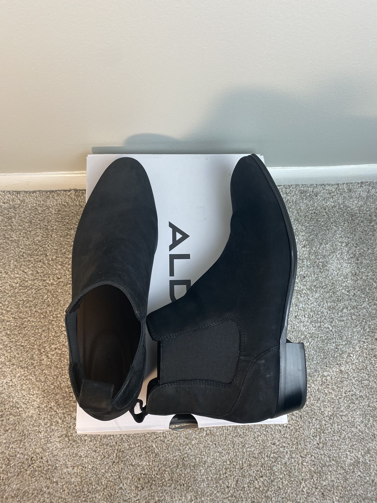 ALDO Men’s Chelsea Boots – Size 10 – Excellent Condition! 