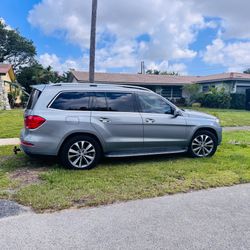 2015 Mercedes-Benz GL350 AWD Diesel SUV – Clean Title – 238k Miles
