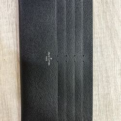 Louis Vuitton wallet card holder 