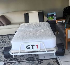 Car twin bed