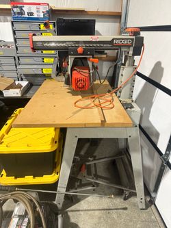 Radial arm saw